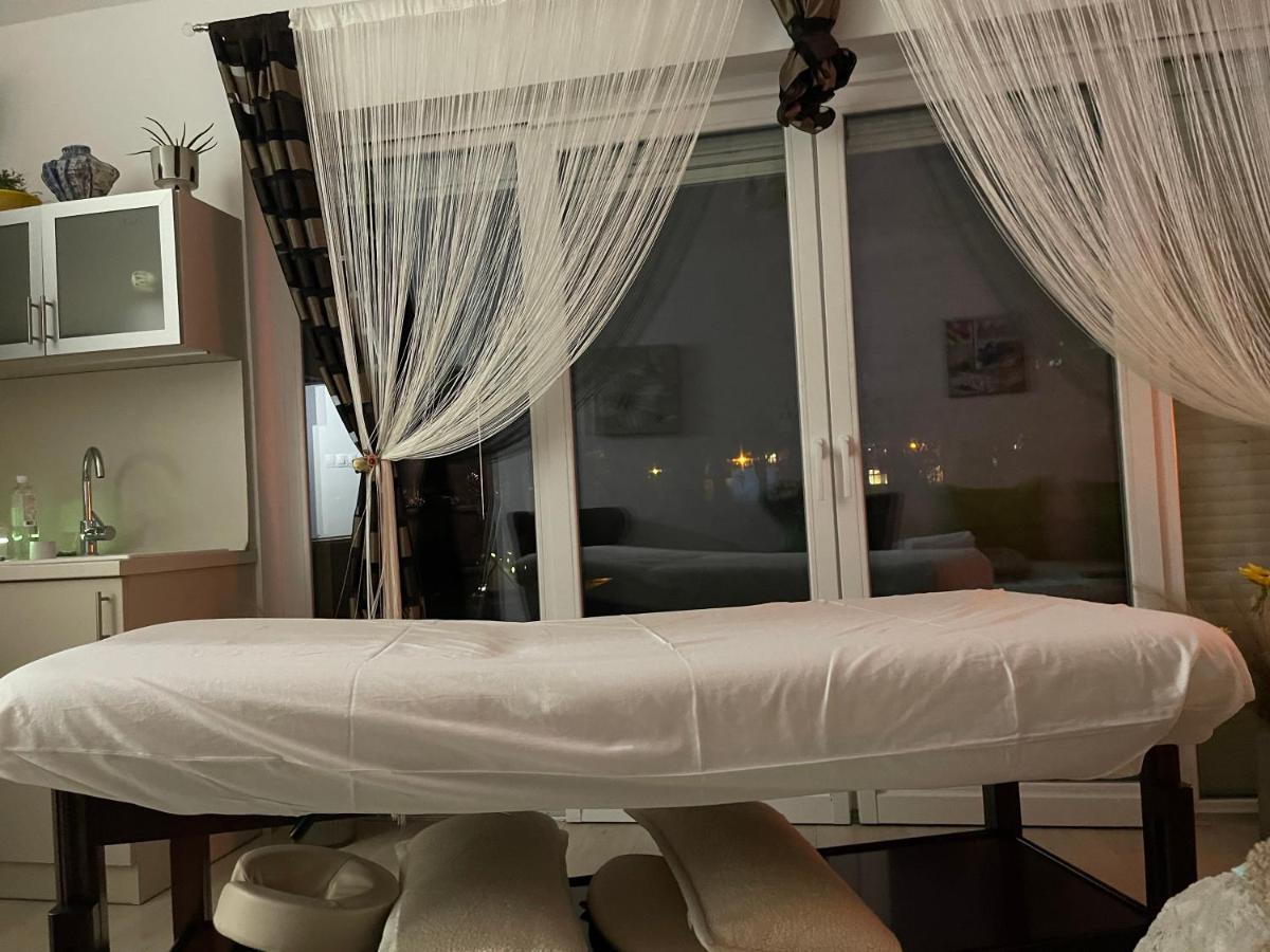 Regina Delux Apartman Gyula Luaran gambar