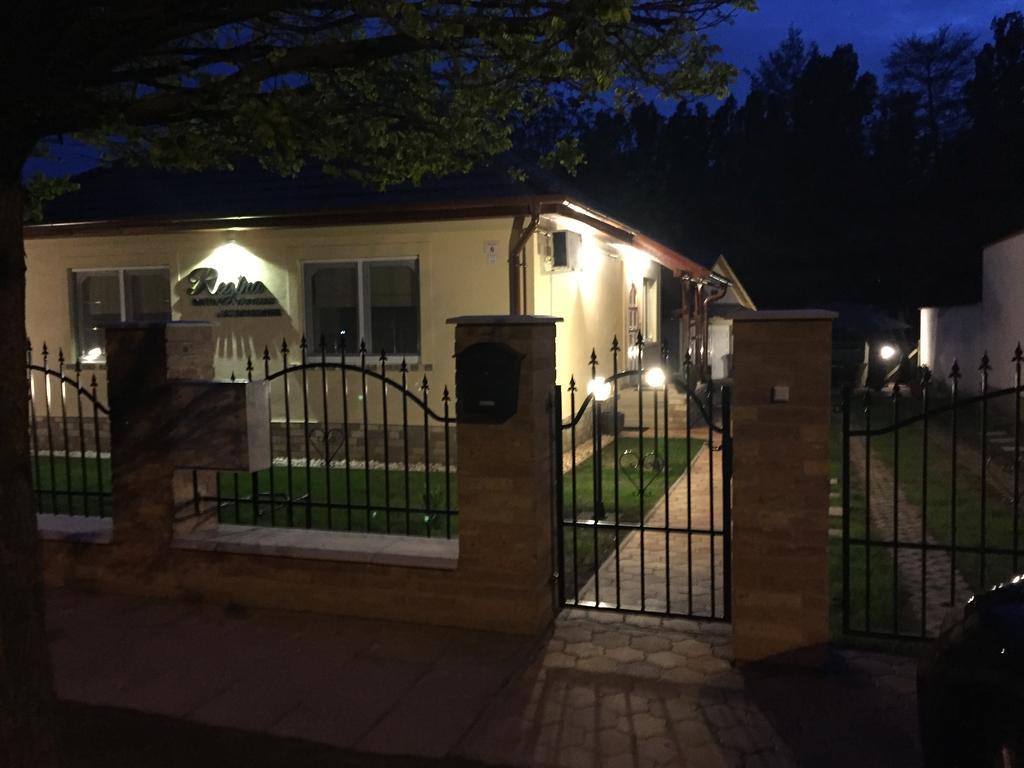 Regina Delux Apartman Gyula Luaran gambar